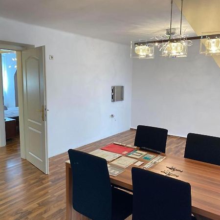 Montel Park - Linz Danube River Apartment Bagian luar foto