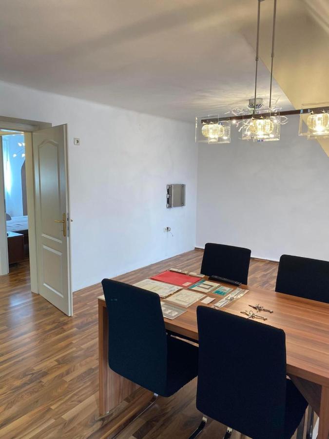 Montel Park - Linz Danube River Apartment Bagian luar foto