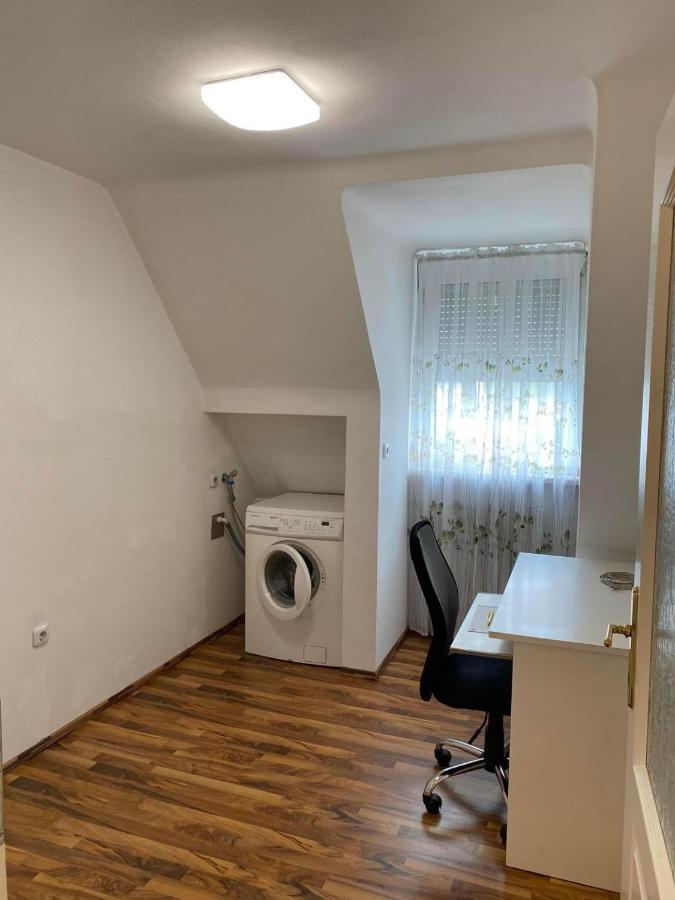 Montel Park - Linz Danube River Apartment Bagian luar foto